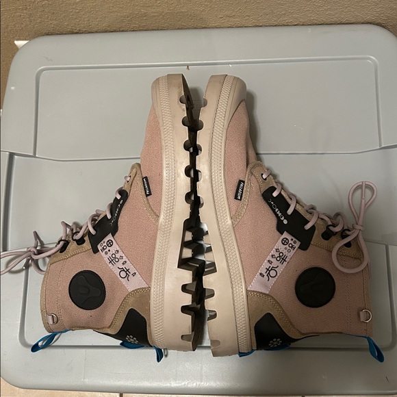 Palladium Destiny Pampa Witch Queen size 12 EUC in box Dune color - Picture 6 of 7